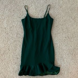 Green selfie Leslie dress